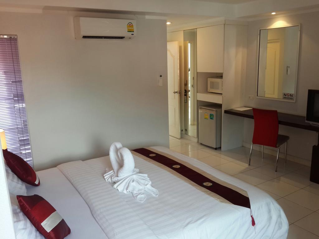 Kata Beach Studio Phuket Exterior photo